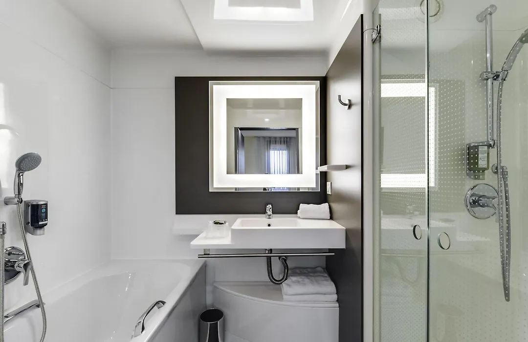 Novotel Suites Paris Montreuil Vincennes-1