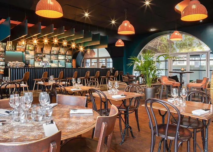 Ibis Tour Eiffel Cambronne 15èmeHotel Parigi